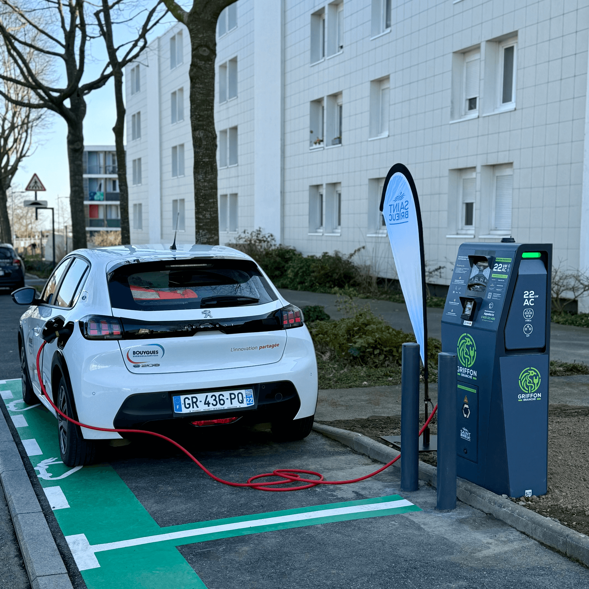 Inauguration borne de recharge