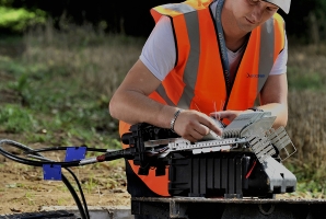 Photo d'installation fibre par technicien