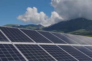 panneaux solaires en montagne