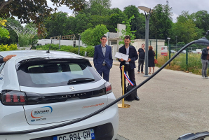 Inauguration des bornes de recharge à Dreux