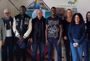 Groupe participant à un événement d'insertion professionnelle